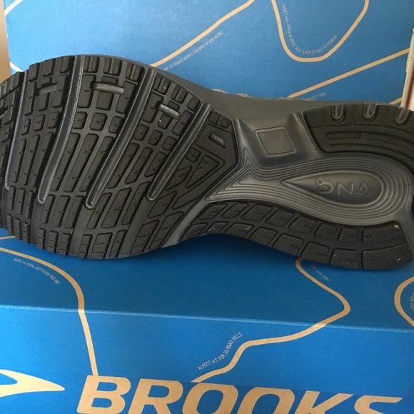 NWT Brooks Neutral Running Shoe Mens 8 Grey Revel - Picture 5 of 6